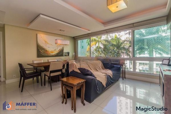 Vende apartamento no Bairro Passo da Areia - Porto Alegre