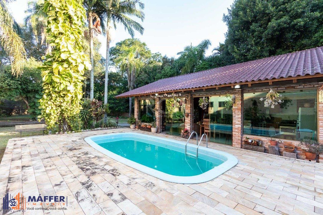 Casa para Venda - 292.21m², 4 dormitórios, sendo 2 suites, 3 vagas - Tristeza