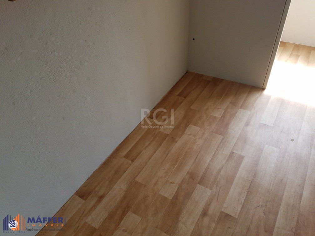 Apartamento para Venda - 42m², 1 dormitório, 1 vaga - Humaitá