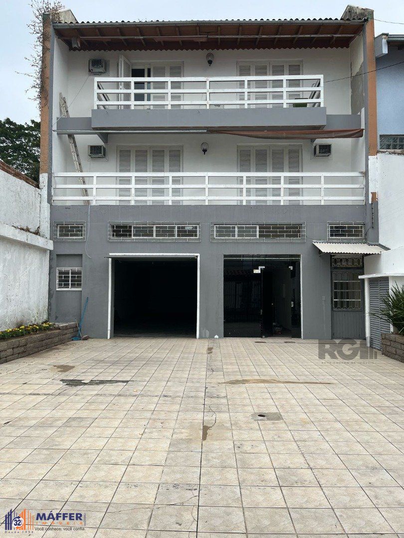Casa para Venda - 507m², 4 dormitórios, sendo 2 suites, 6 vagas - Cavalhada