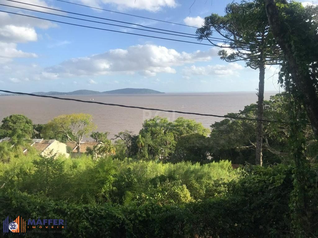 Terreno com área de 747m²