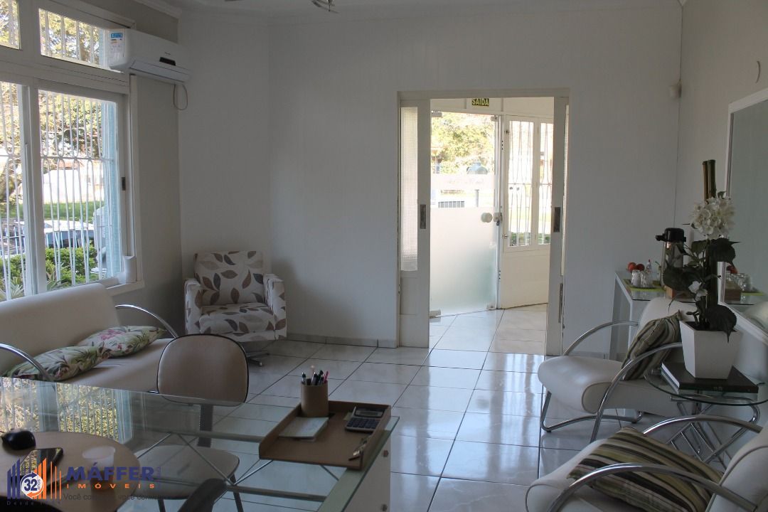 Casa, 3 quartos, 221 m² - Foto 1