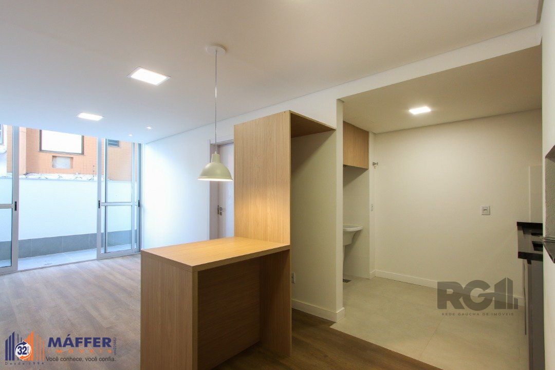 Apartamento em Porto Alegre no Bairro Petrópolis, de 1 quarto, GARDEN , semi mobiliado