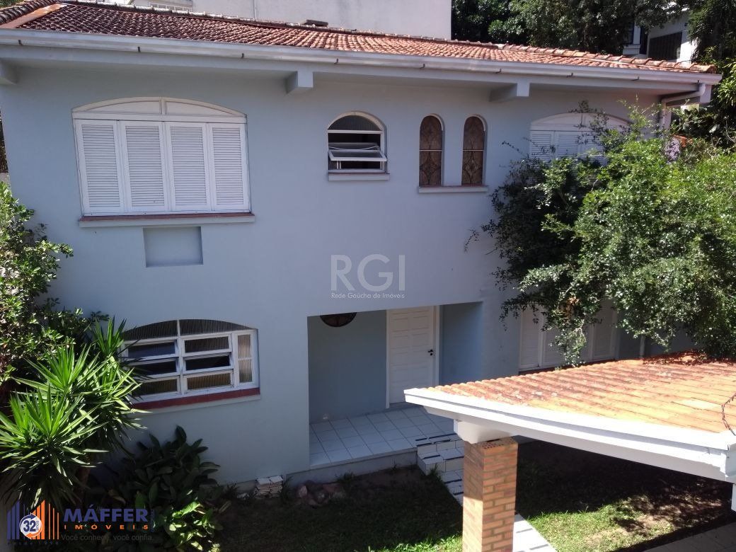 Casa para Venda - 300m², 4 dormitórios, 4 vagas - Menino Deus