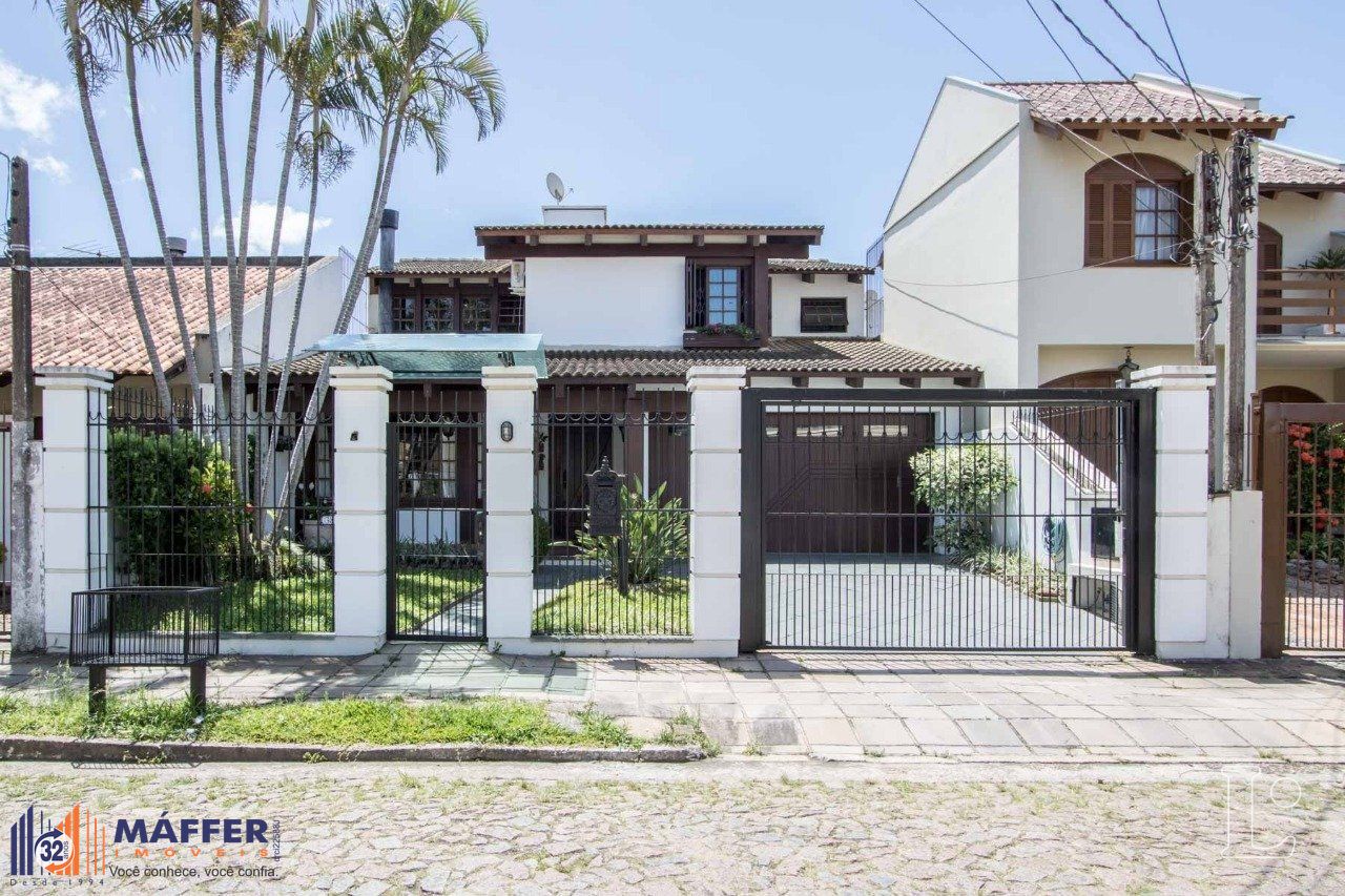 Casa, 4 quartos, 238 m² - Foto 1