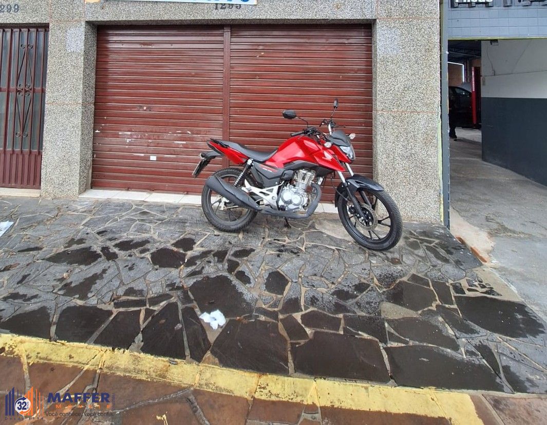 Sala Comercial vendida junto com o outro conjunto ao lado, e 4 Salas no segundo e terceiro Pavimento