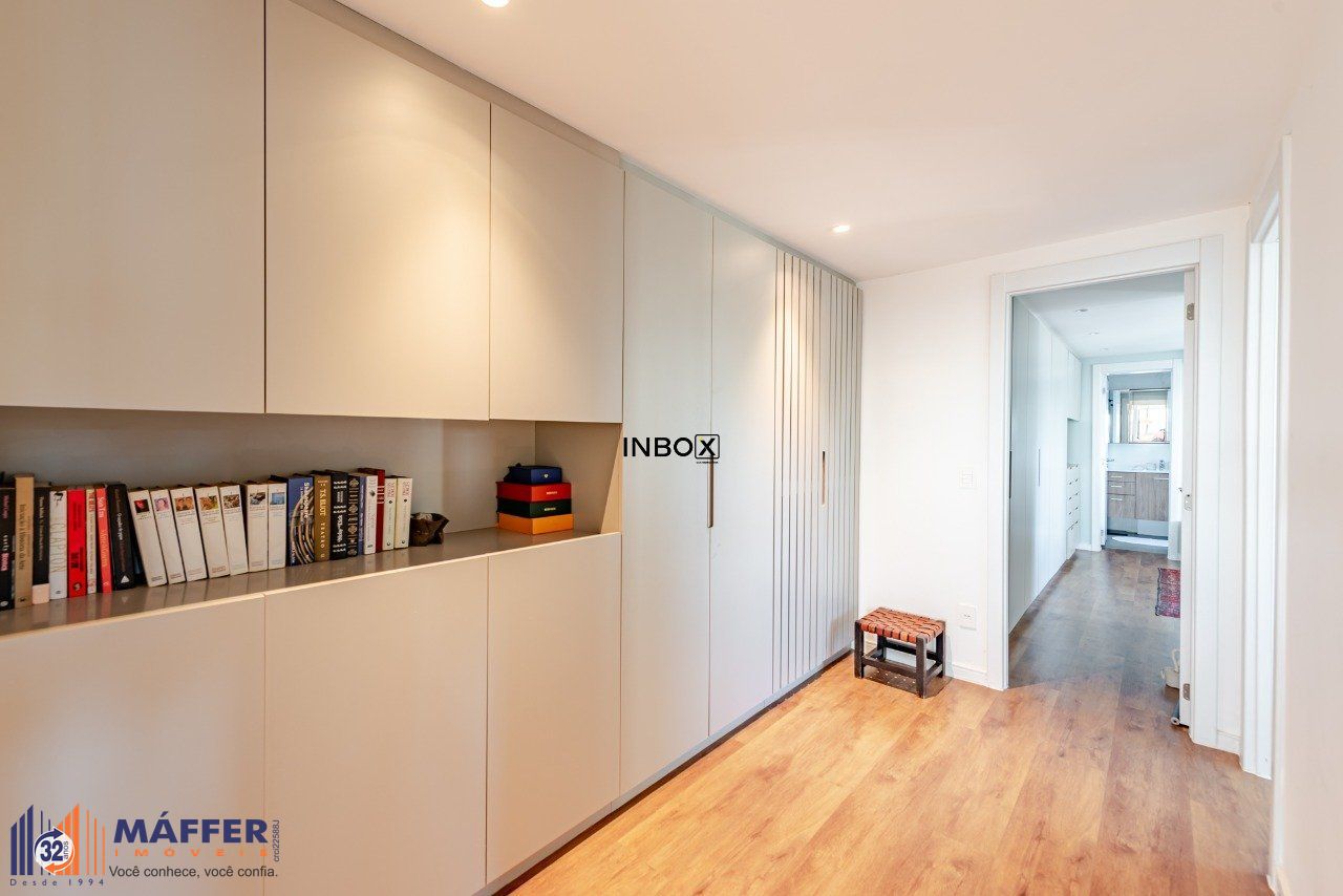 Apartamento 3 Suítes Mobiliado à Venda na Avenida Praia de Belas