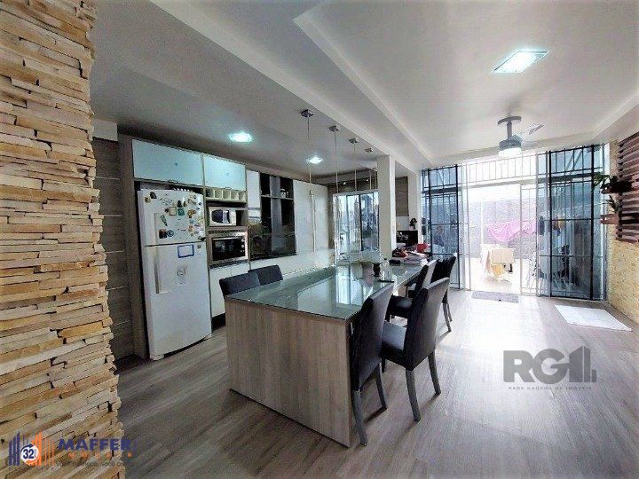 Casa, 234m², 3 dormitórios, Cristal