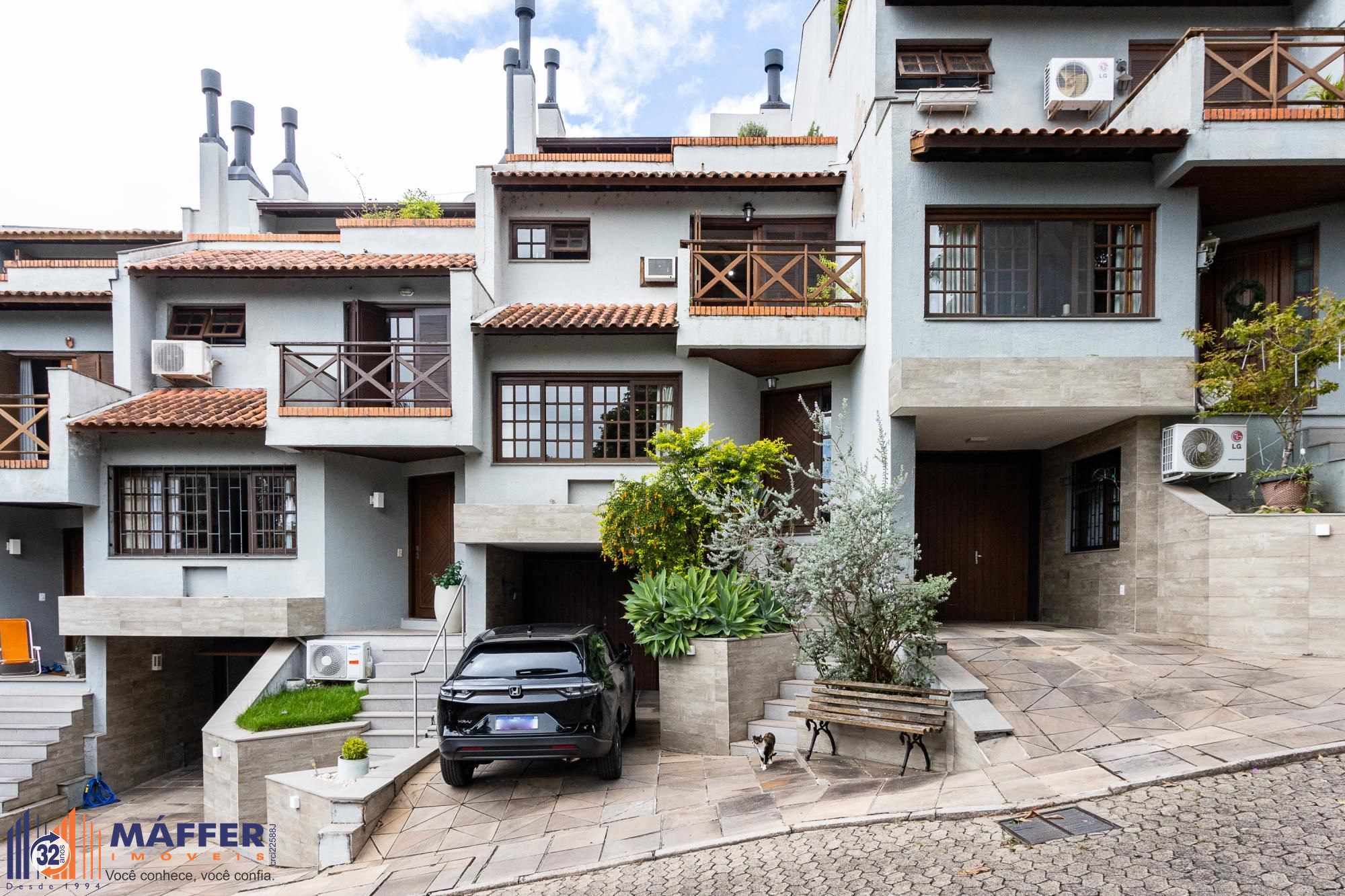 Casa Condominio para Venda - 175m², 3 dormitórios, sendo 1 suites, 4 vagas - Tristeza