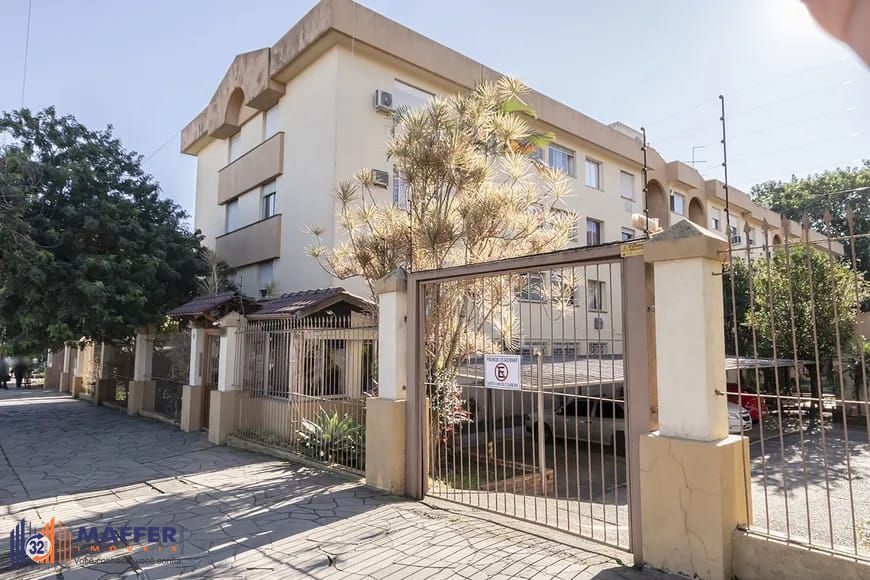 Apartamento de 2 quartos, no Bairro Tristeza, semi-mobiliado, com vaga escriturada.