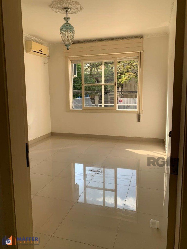 Vende-se belíssimo apartamento 3 suítes, de frente, próximo ao Parcão, reformado e com pátio - 194m² - Auxiliadora