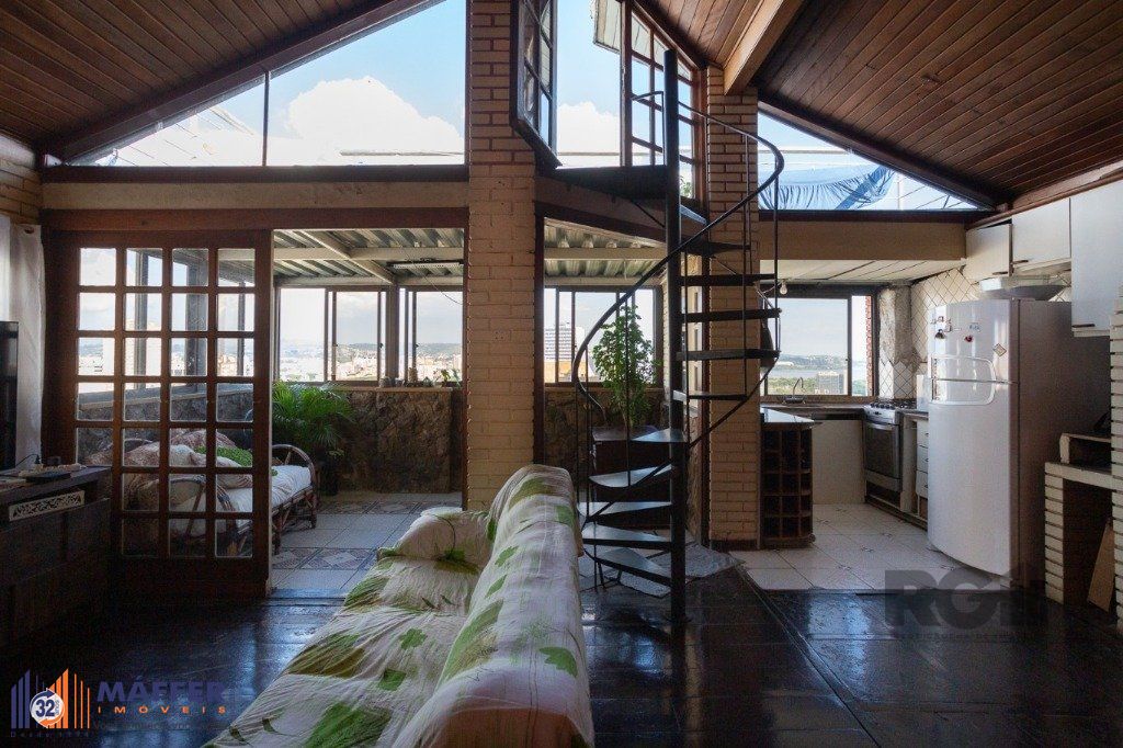 Cobertura 2 Quartos com Terraço, Lareira e Vaga no Centro Histórico - 93m² - Centro Histórico