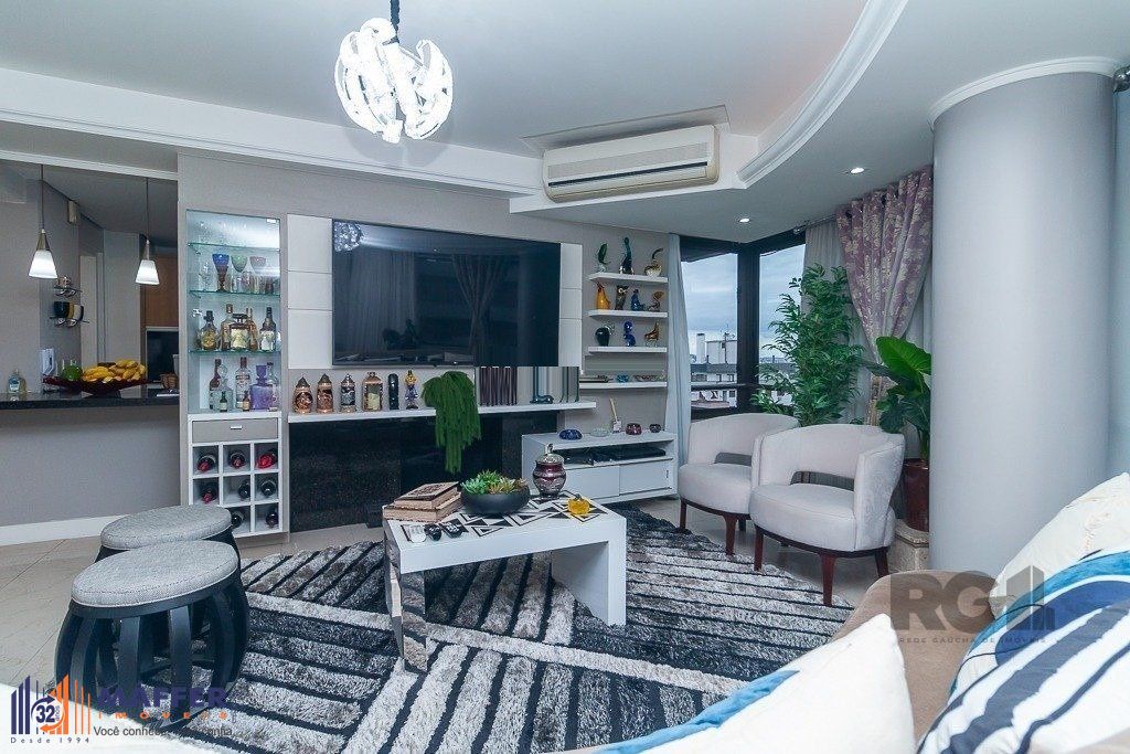 Apartamento 3 dormitórios, 1 suíte, 2 vagas de garagem no Bairro Bela Vista.