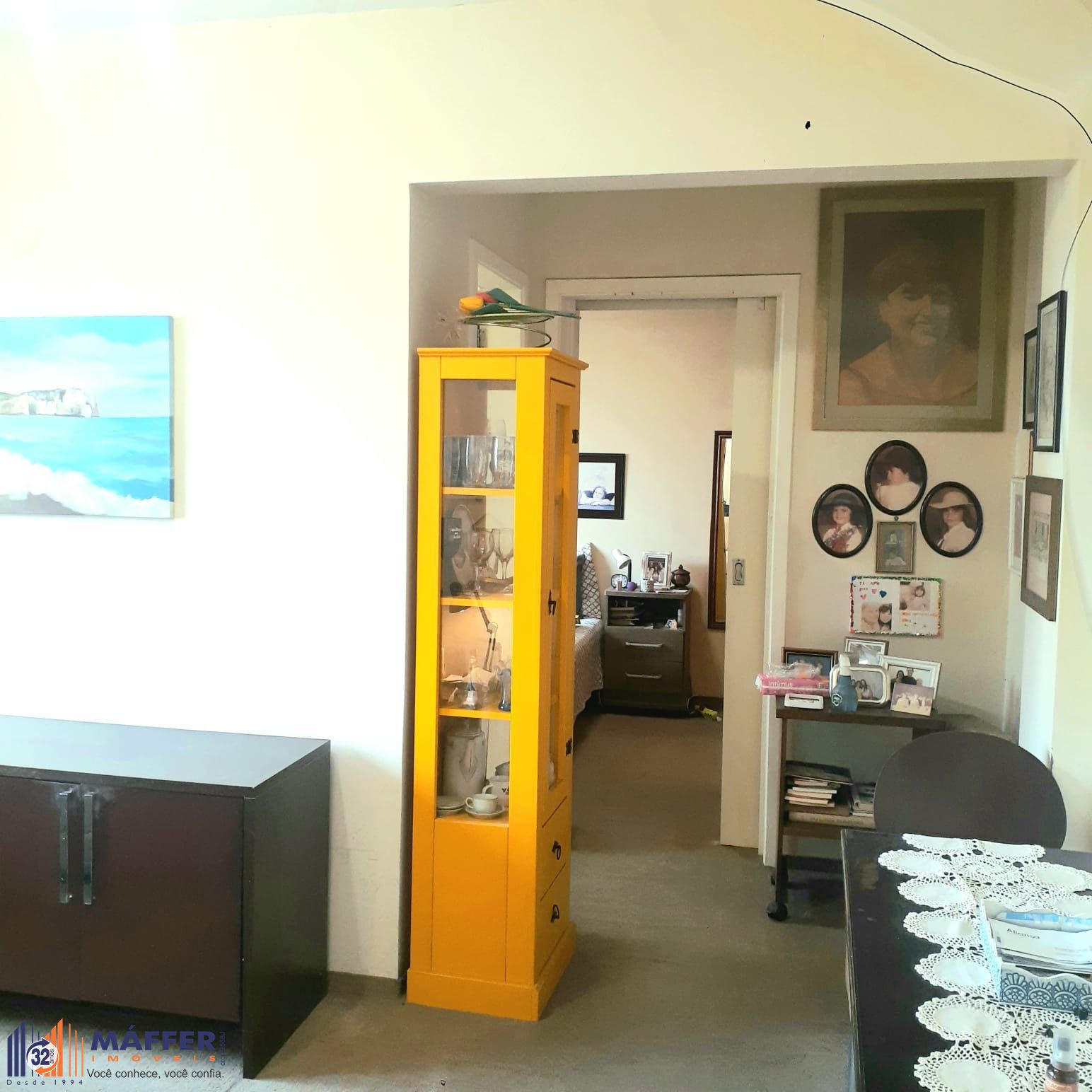 Vende-se apartamento com 1 quarto e 38m² - Bom Fim