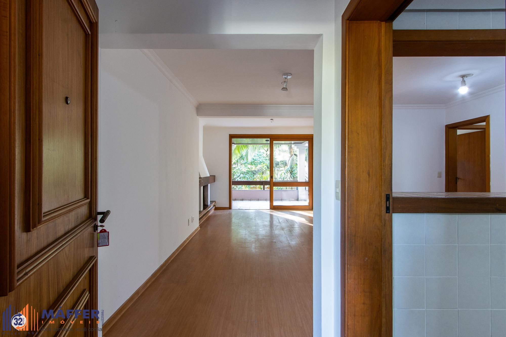 Apartamento bairro Cavalhada com 03 dormitórios, gabinete e 2 vagas 134,35m2 privativos!
