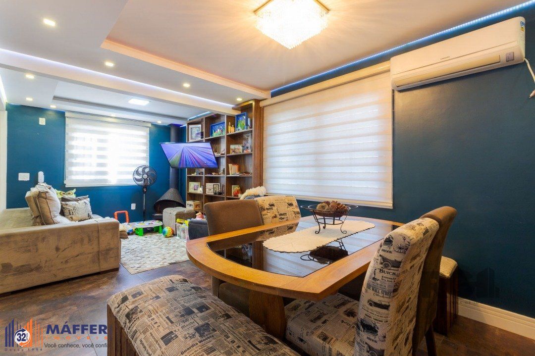 Casa em condomínio, 3 quartos, 1 suite, lareira, churrasqueira, 1 vaga - Bairro Tristeza