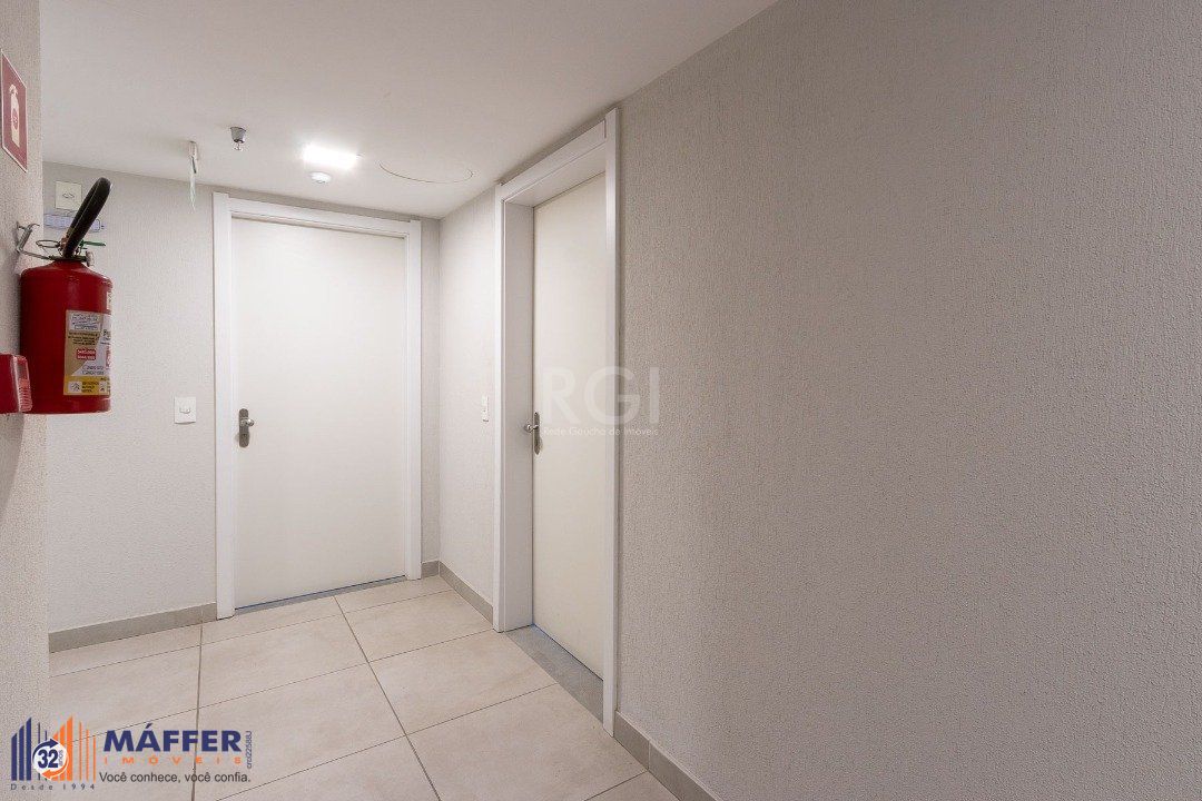 Sala Comercial, à venda, 56 m², Cristal - Porto Alegre — foto 2