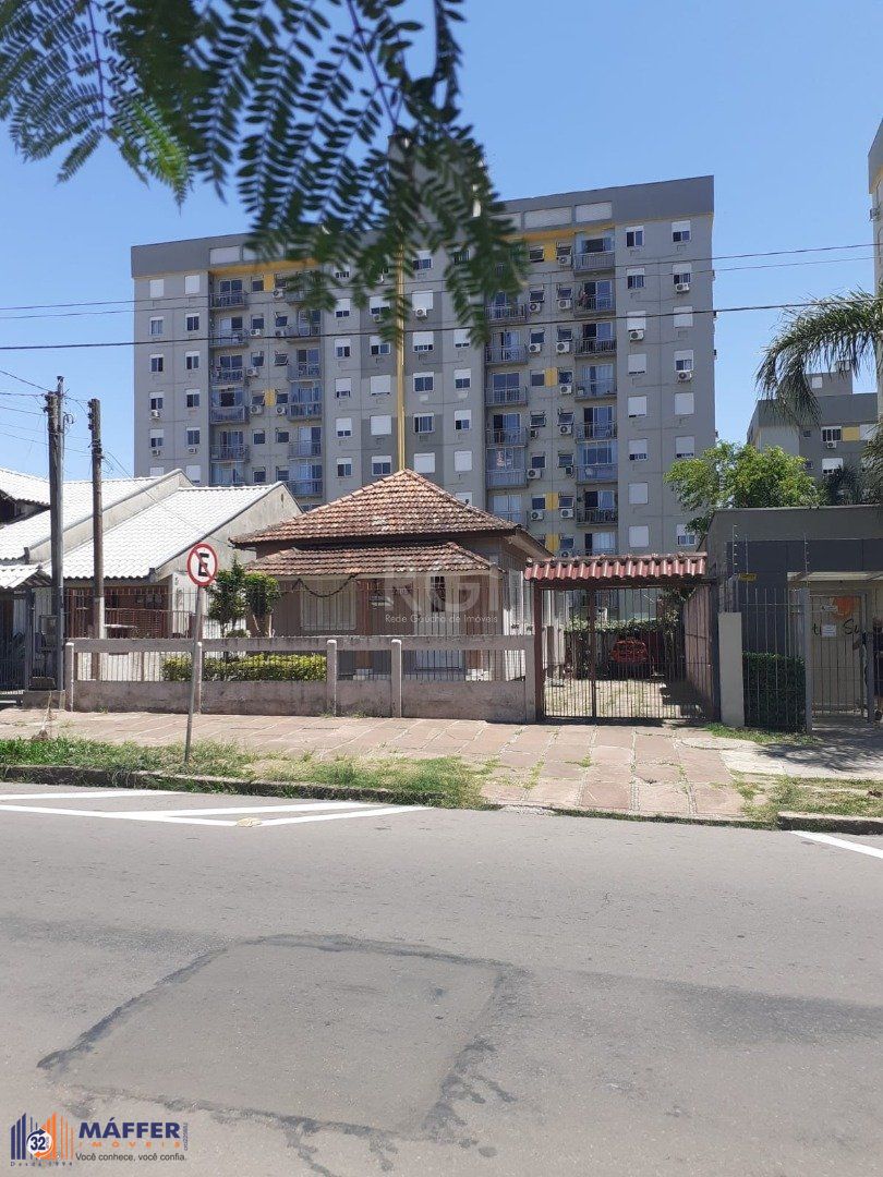 Casa para Venda - 440m², 2 dormitórios, Tristeza