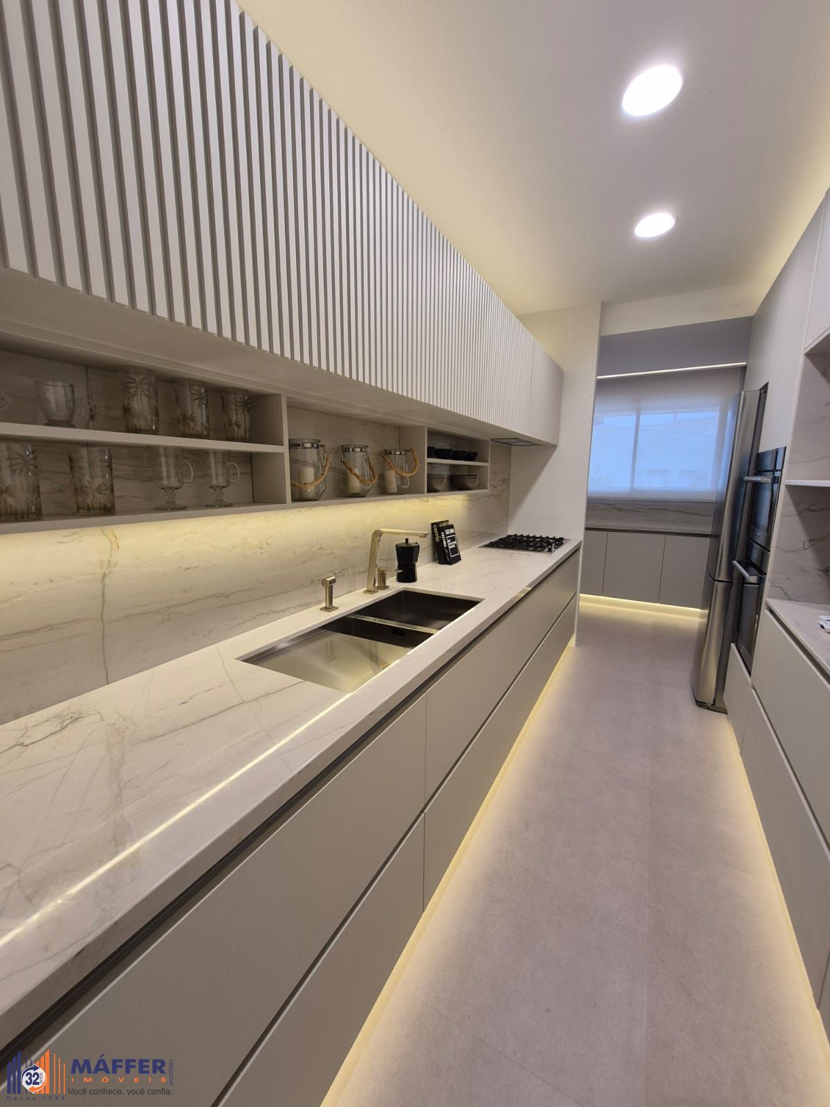 Apartamento no Golden Lake Eyre, 4 suítes, à venda, 142 m², Cristal - Porto Alegre — foto 2