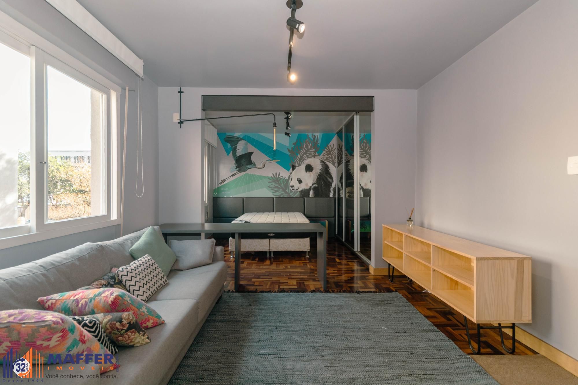 Apartamento de 1 dormitório reformado e mobiliado à venda na Vila Ipiranga