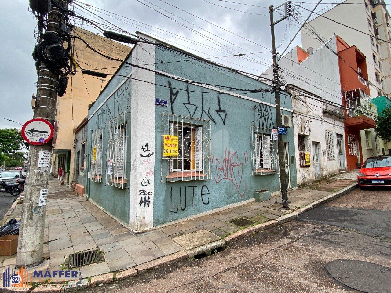 Casa de esquina com 64m², próximo ao Cais Embarcadero