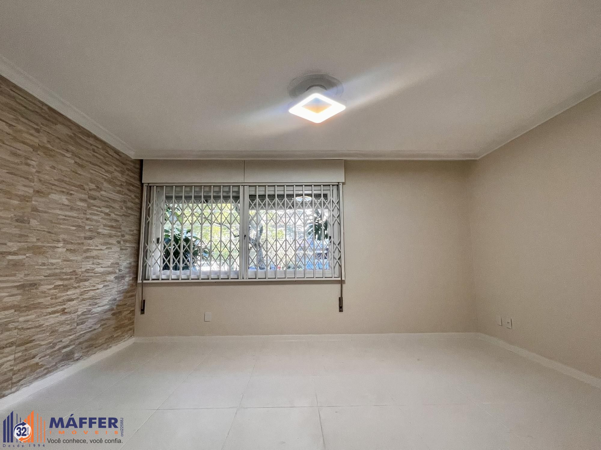 Apartamento térreo, 3 dormitórios com vaga de garagem