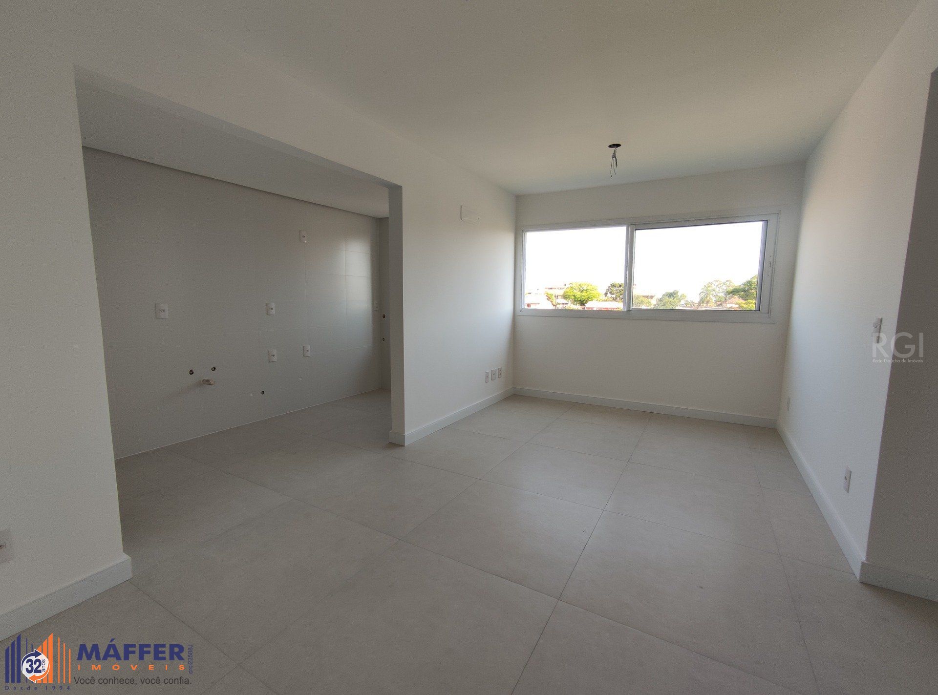 Apartamento para Venda - 68.11m², 3 dormitórios, sendo 1 suites, 2 vagas - Santo Antonio
