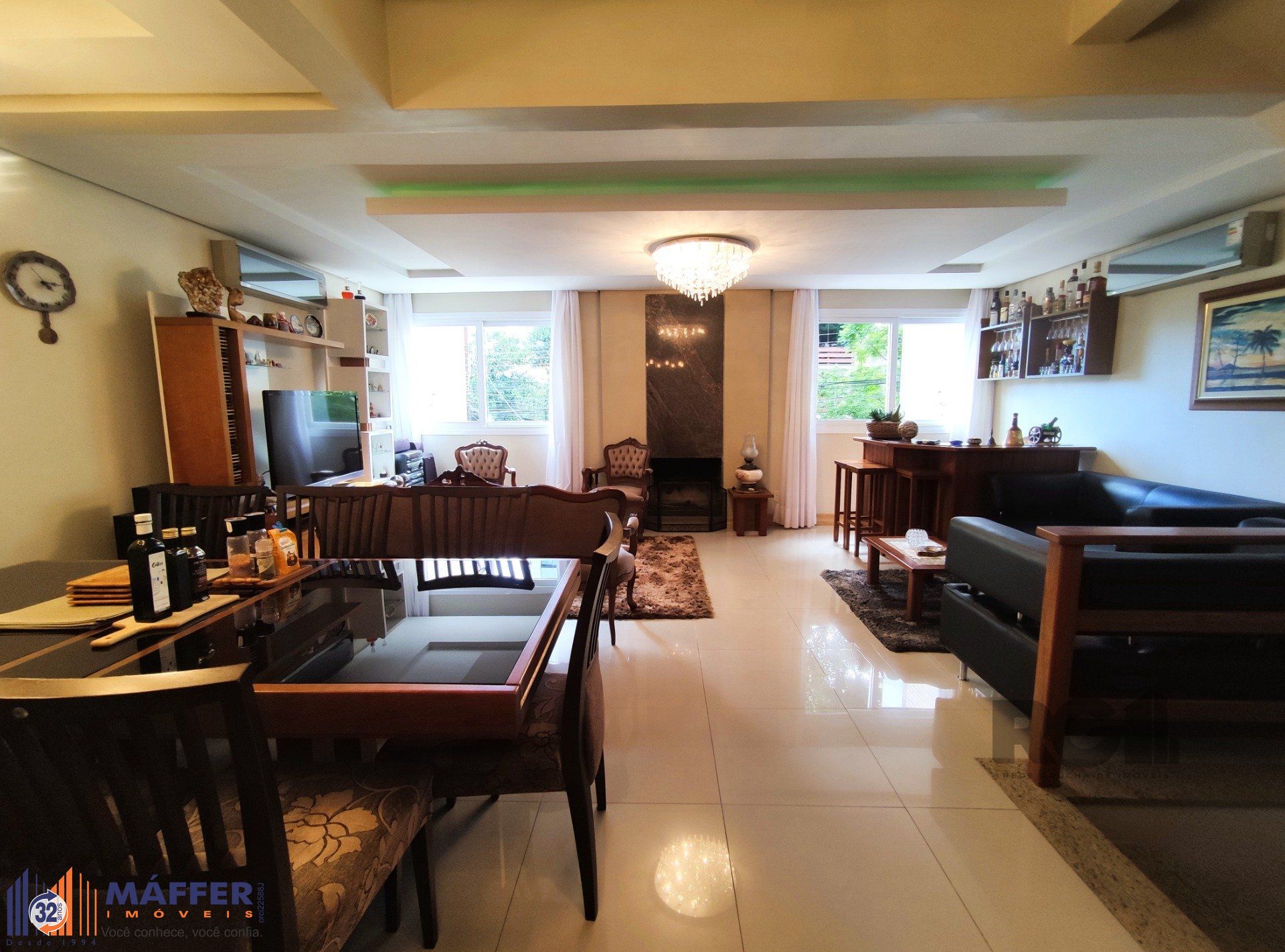 Sobrado, 3 quartos, 233 m² - Foto 1