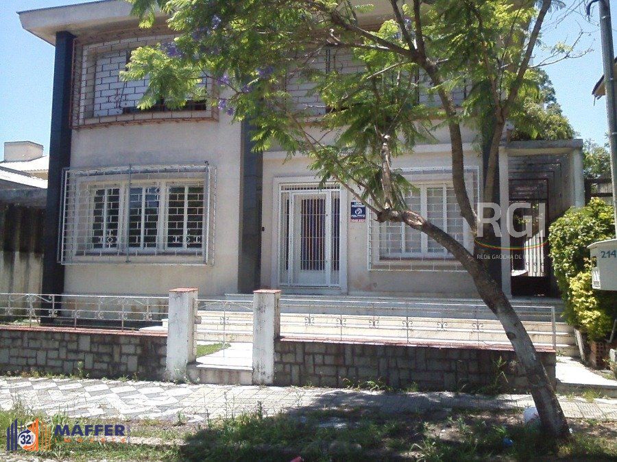 Casa para Venda - 510m², 6 dormitórios, sendo 1 suites, 3 vagas - São João