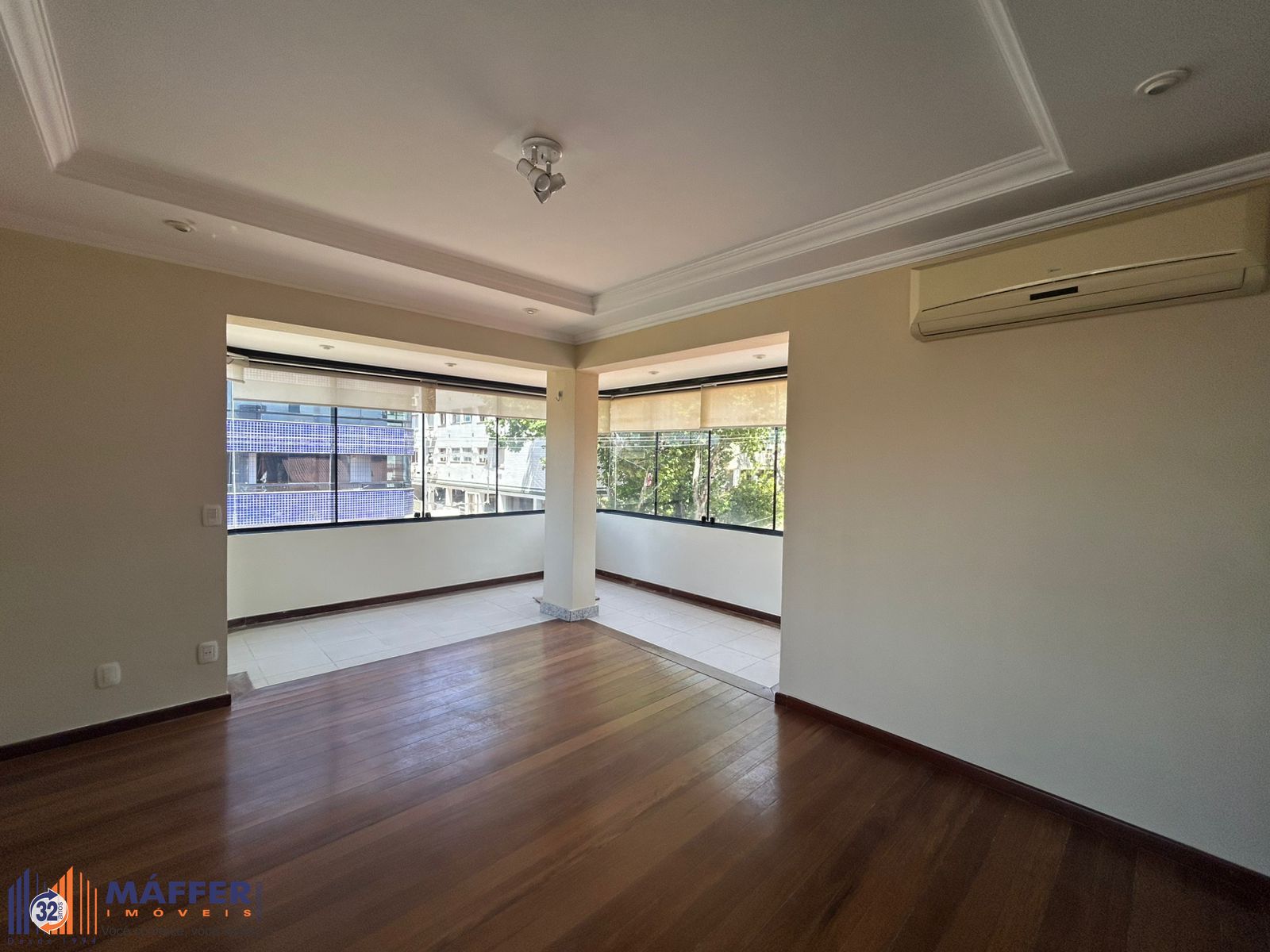 Apartamento 4 dormitórios • 172 m² privativos • Suíte com hidromassagem • Jardim Lindóia