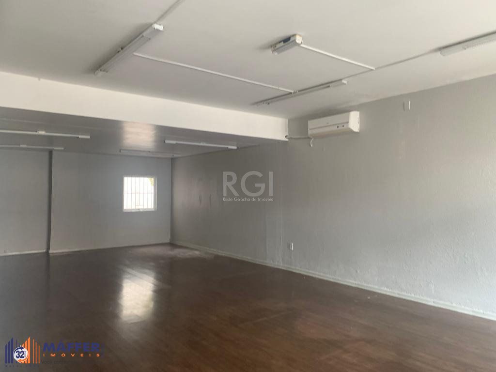 Casa Comercial  com 03 pisos no Bairro Floresta