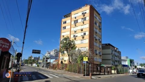 Apartamento Com 3 quartos espaçosos, sendo 1 suíte, e 2 banheiros bem distribuídos, semimobiliado