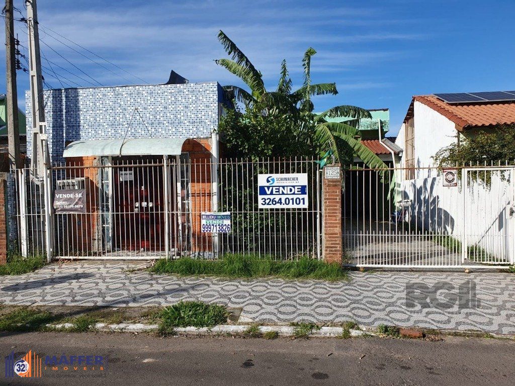 Casa 2 dormitórios próximo shopping Canoas
