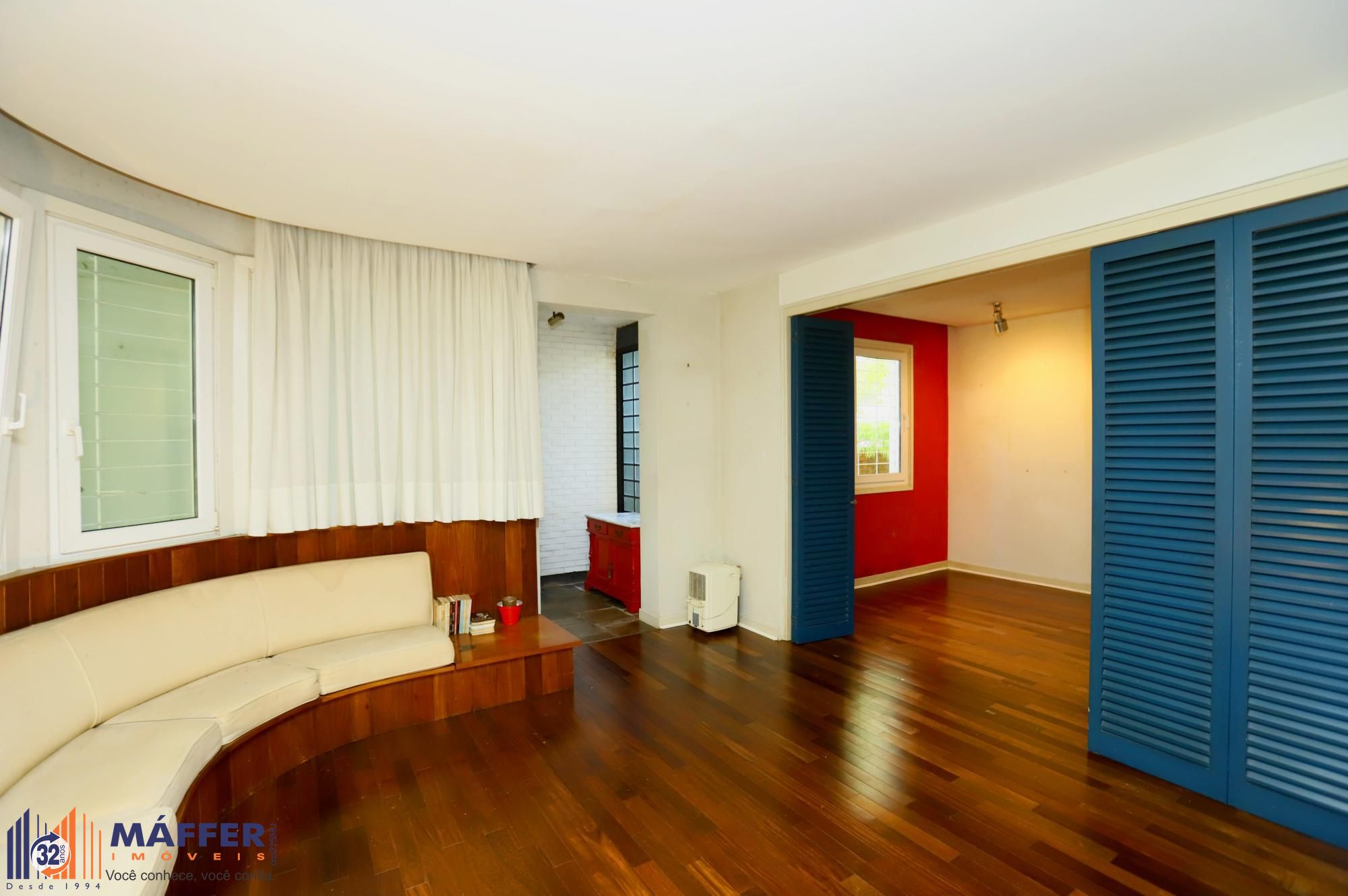 Casa no Bairro Petrópolis em Porto Alegre - Rua calma junto Av. Protásio Alves