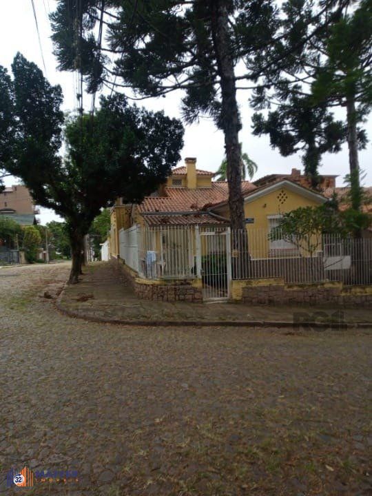 Casa 3 quartos à venda, 200m², Santo Antônio - Porto Alegre