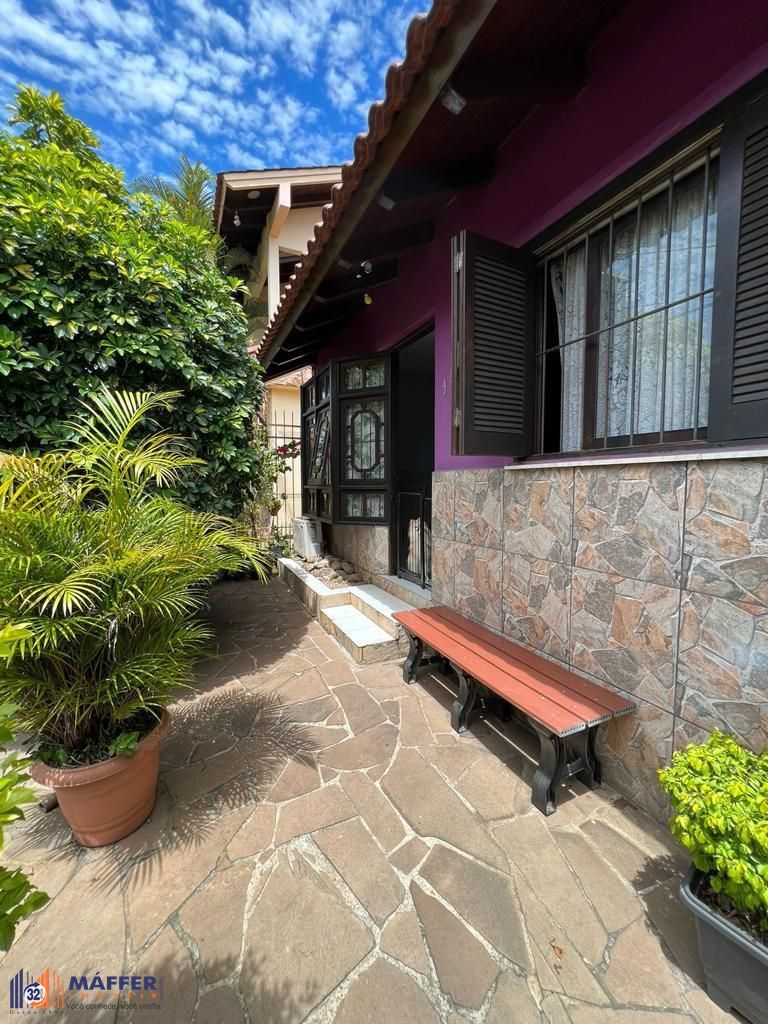 Casa a venda, 3 Quartos, sendo 1 Suíte, Bairro centro Canoas