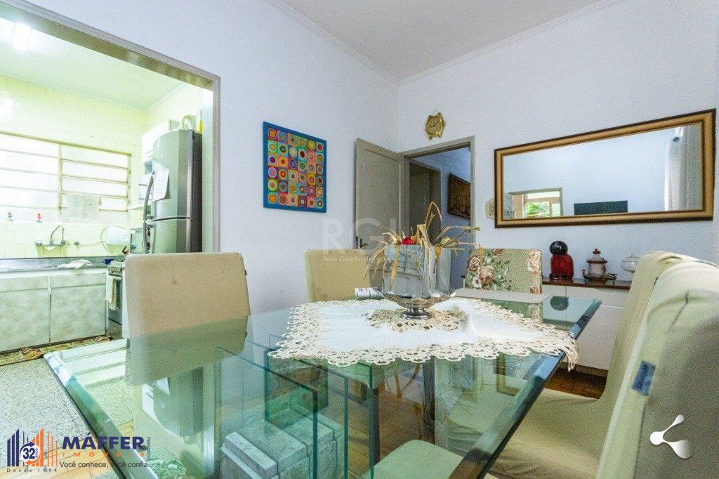 Casa para Venda - 221m², 4 dormitórios, sendo 1 suites, 2 vagas - São Geraldo