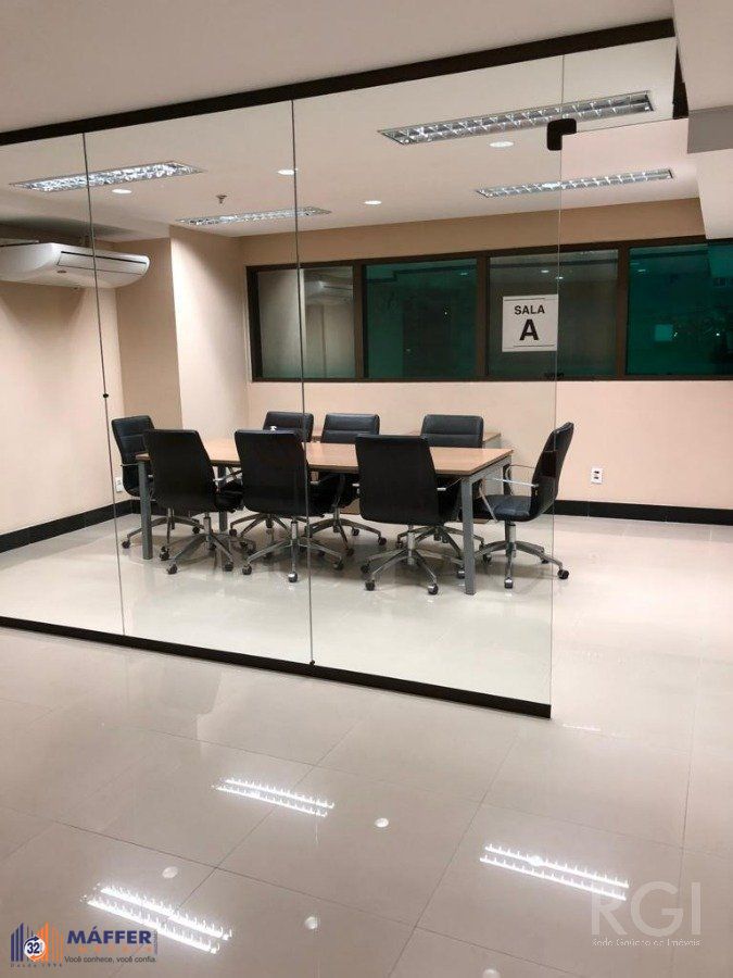 Sala Comercial à venda, 52m², Santa Maria Goretti - Porto Alegre