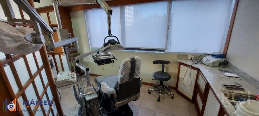 Sala Comercial, 3 salas, à venda, 42 m², Rio Branco - Porto Alegre — foto 2