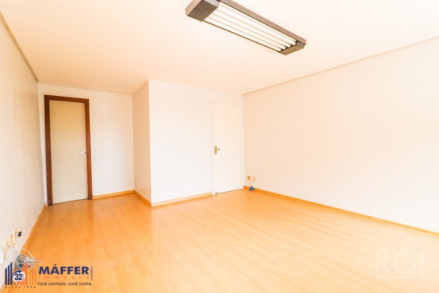 Sala Comercial, à venda, 37 m², Moinhos de Vento - Porto Alegre — foto 3