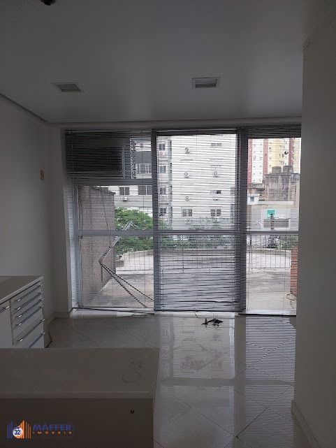 Sala Comercial, 1 sala, à venda, 53 m², Floresta - Porto Alegre — foto 2