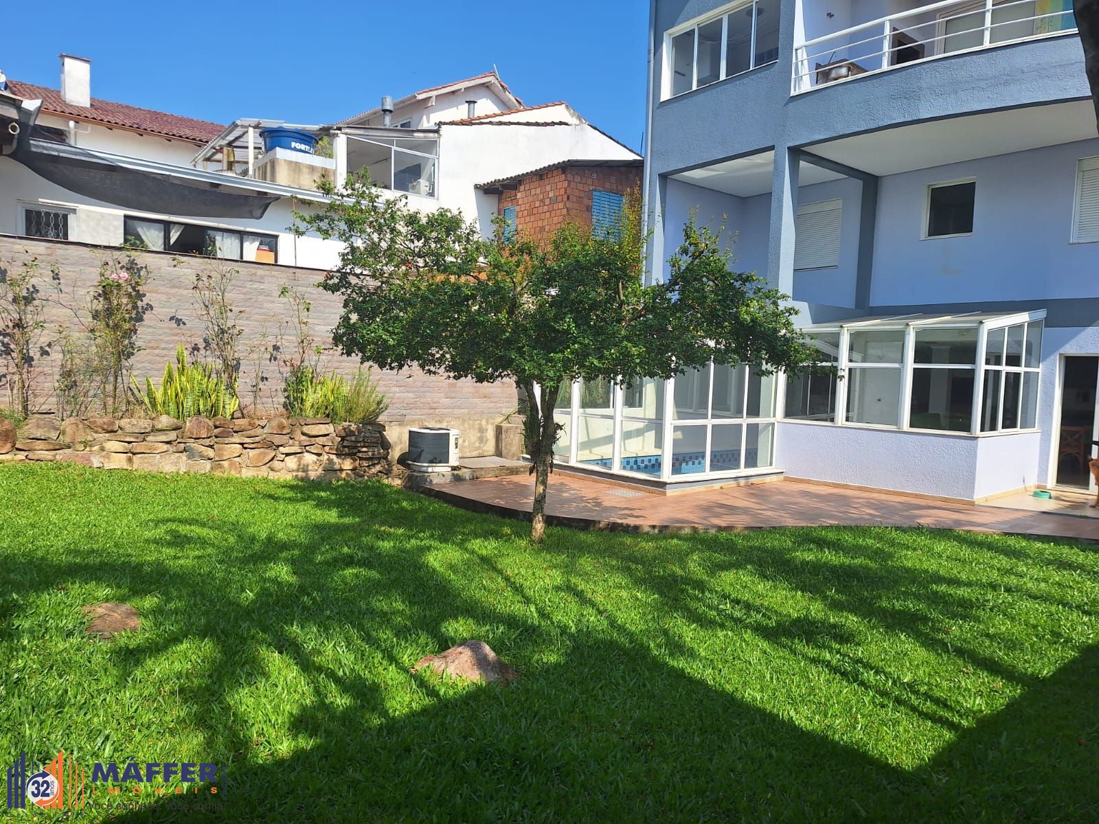 gramado árvore frutifera
