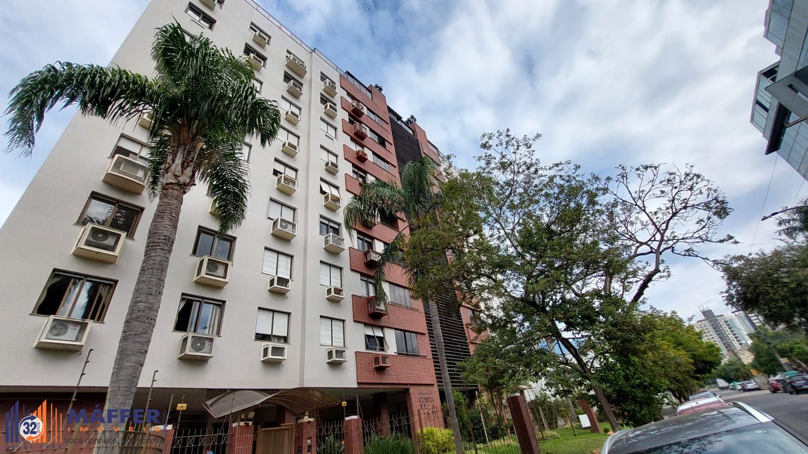 COBERTURA 3 DORMITÓRIOS COM 1 VAGA NO MENINO DEUS