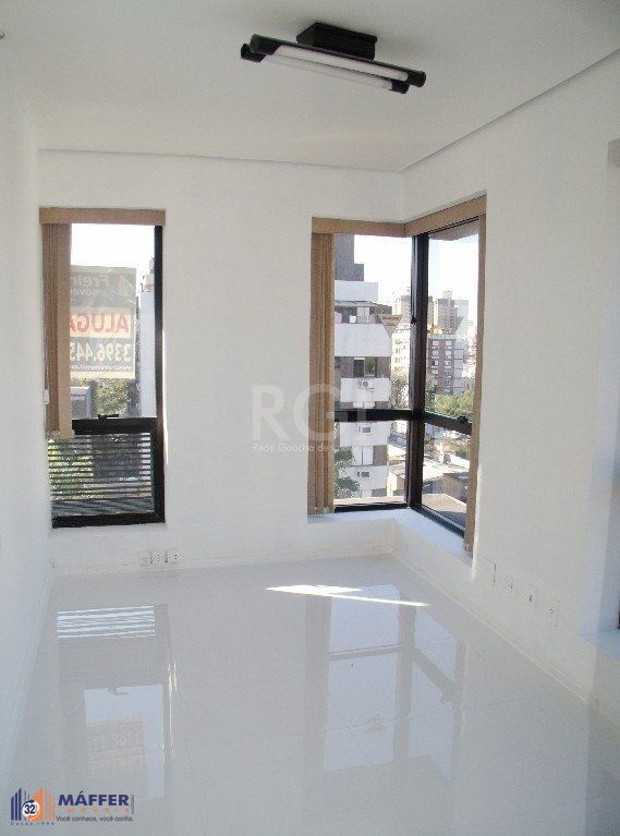 Sala Comercial, 1 sala, à venda, 39 m², Menino Deus - Porto Alegre — foto 2