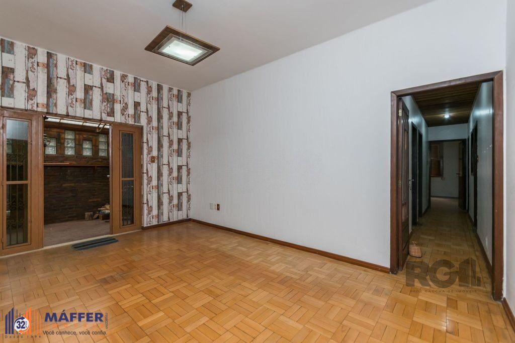 Excelente casa de 150m² com 3 dormitórios e 2 vagas.