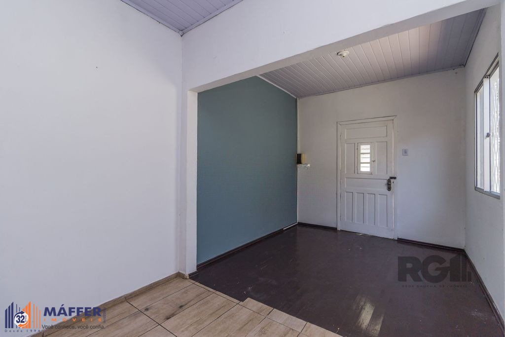 Casa de 5 dormitórios no bairro Sarandi