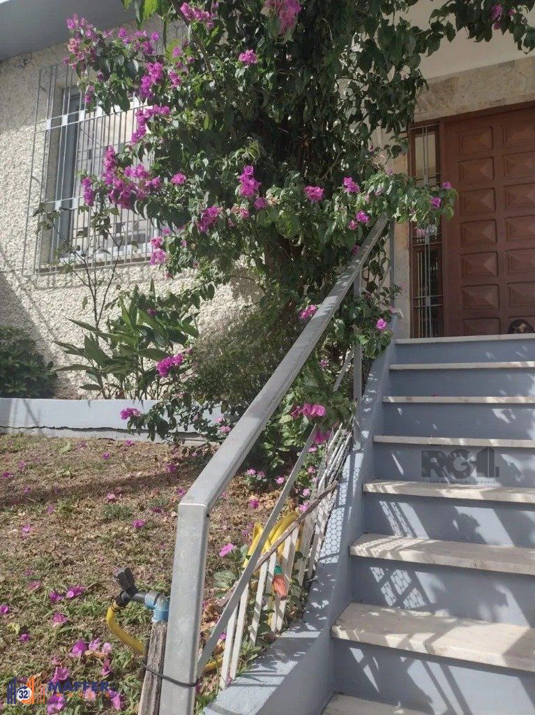 Casa de 2 dormitórios, bairro Vila Ipiranga