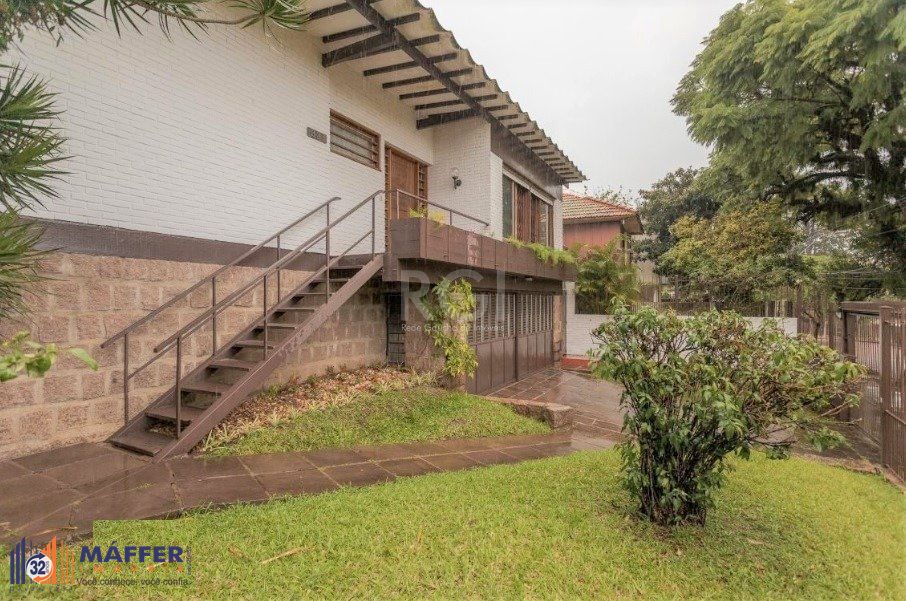 Casa para Venda - 327m², 4 dormitórios, sendo 1 suites, 3 vagas - Chácara das Pedras