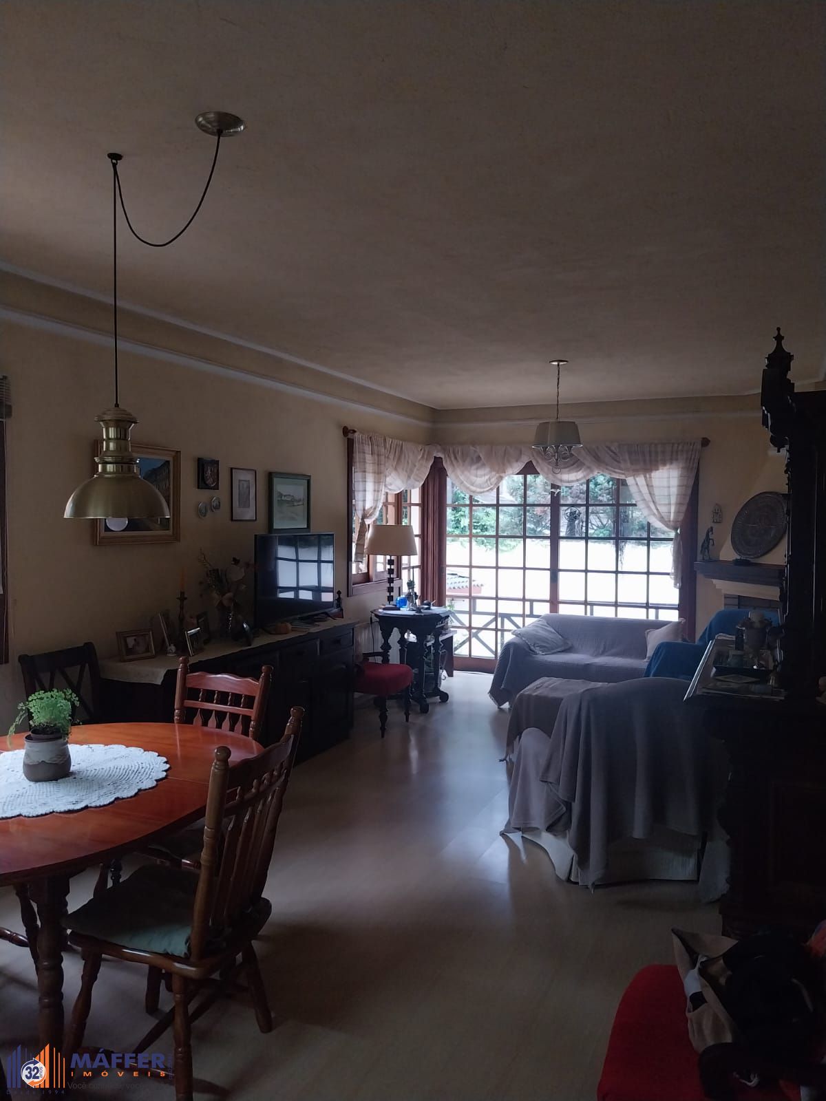 Apartamento Mobiliado com 2 dorm., 02 vagas à Venda no Bairro Planalto em Gramado