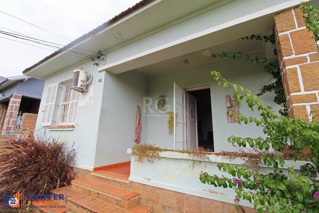 Casa para Venda - 264m², 3 dormitórios, 2 vagas - Santa Tereza